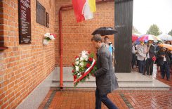 Więcej o: Uroczystości patriotyczne w Gniewoszowie