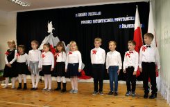 Więcej o: Śpiewajmy dla Niepodległej w 100 rocznicę odzyskania przez Polskę niepodległości